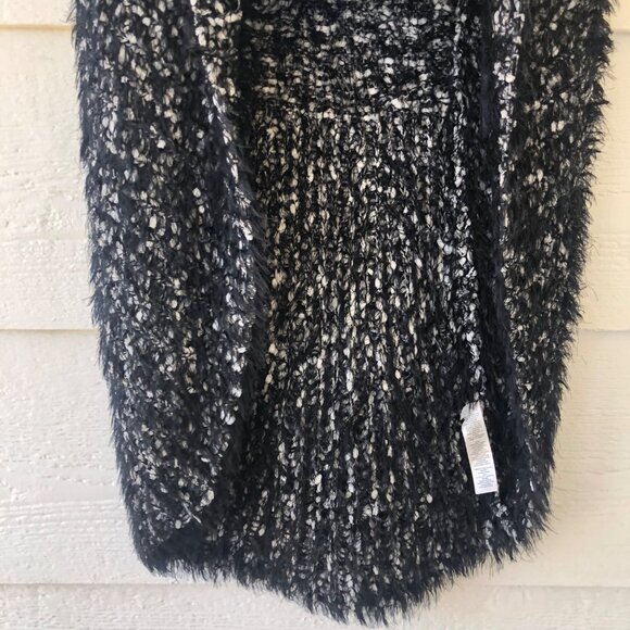 Chico’s Women's Large Vest Cardigan Open Front Soft Fuzzy Black Ecru Cozy - Picture 6 of 16